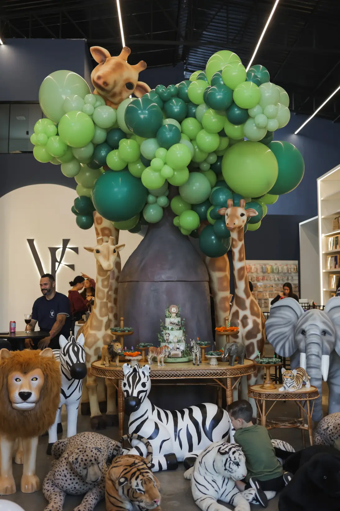 Villa Encanto — Safari Temático